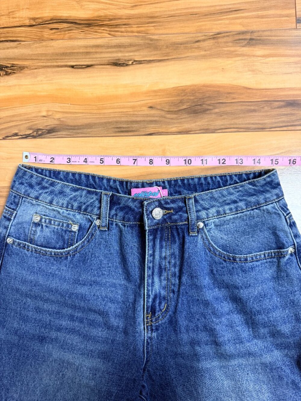Edikted Karie Mid Rise Baggy Jeans Size M NWT - Picture 4 of 7